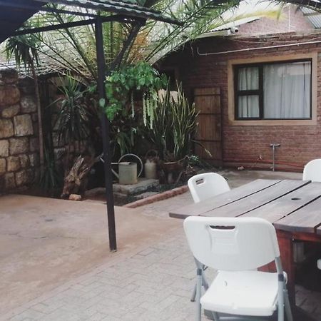Villa Africa Guesthouse Τσουμέμπ Εξωτερικό φωτογραφία